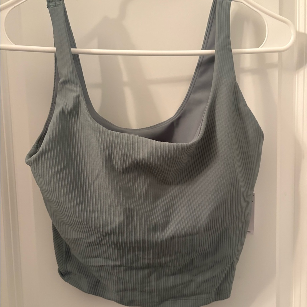NWT Old Navy Active Sports Bra Textured Workout Top With Built in Support Size M